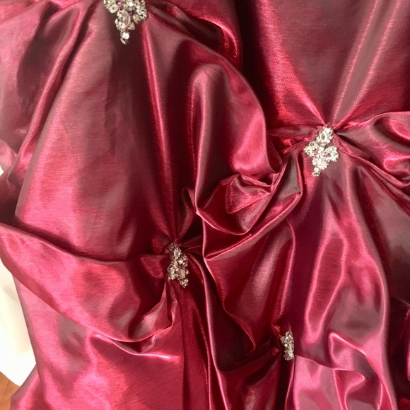 Gorgeous Prom dress - Picture 3 of 7